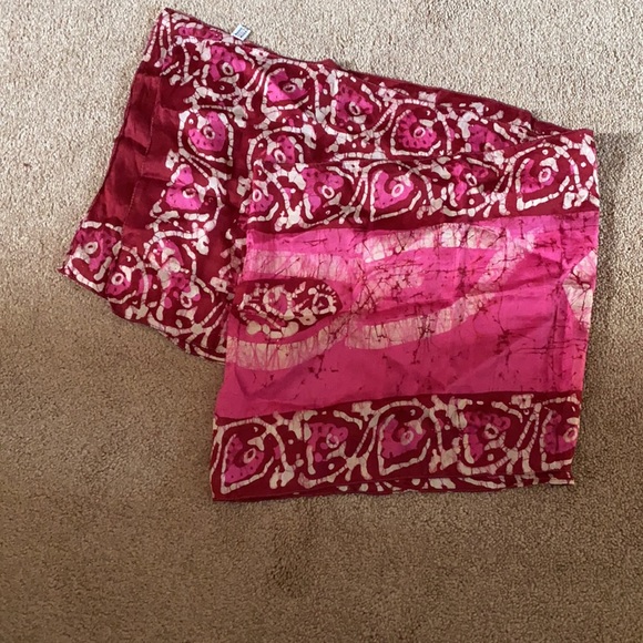 NWOT 💯 pure silk scarf - Picture 2 of 5